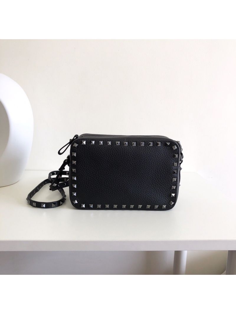 Valentino Garavani Rockstud Crossbody bag in Grainy Calfskin Black Chrome Hardware