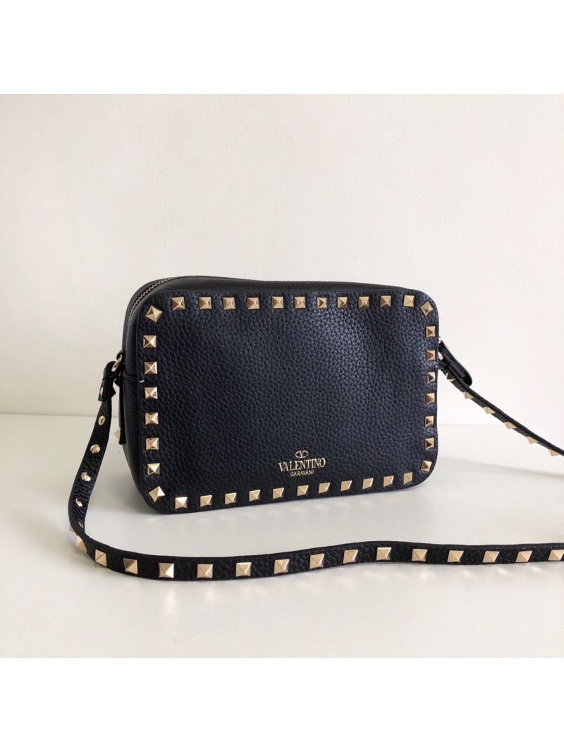 Valentino Garavani Rockstud Crossbody bag in Grainy Calfskin Black