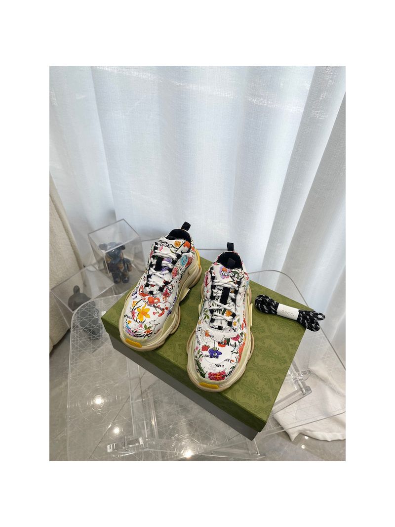 Gucci x Balenciaga Men Women's The Hacker Project Triple S Sneaker 677193 Flora