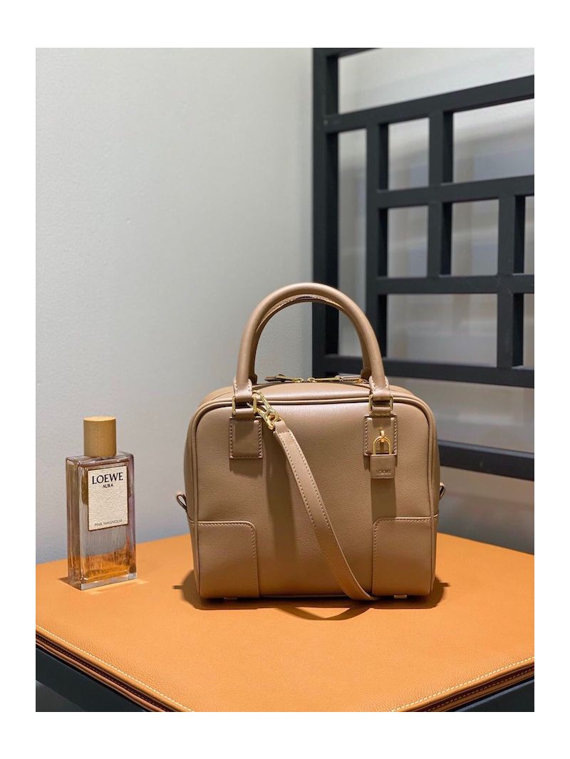 Loewe Amazona 19 Square Bag in Nappa Calfskin A039N10 Mink