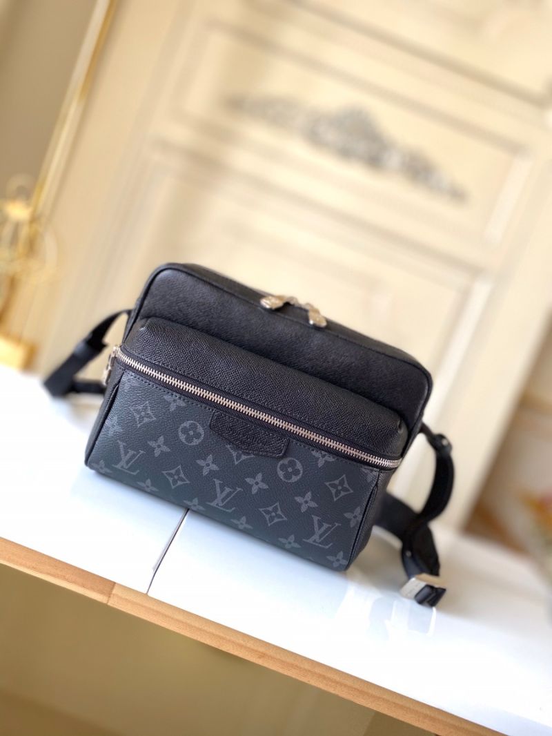 Louis Vuitton LV Outdoor Messenger Taiga Leather M30233 Black