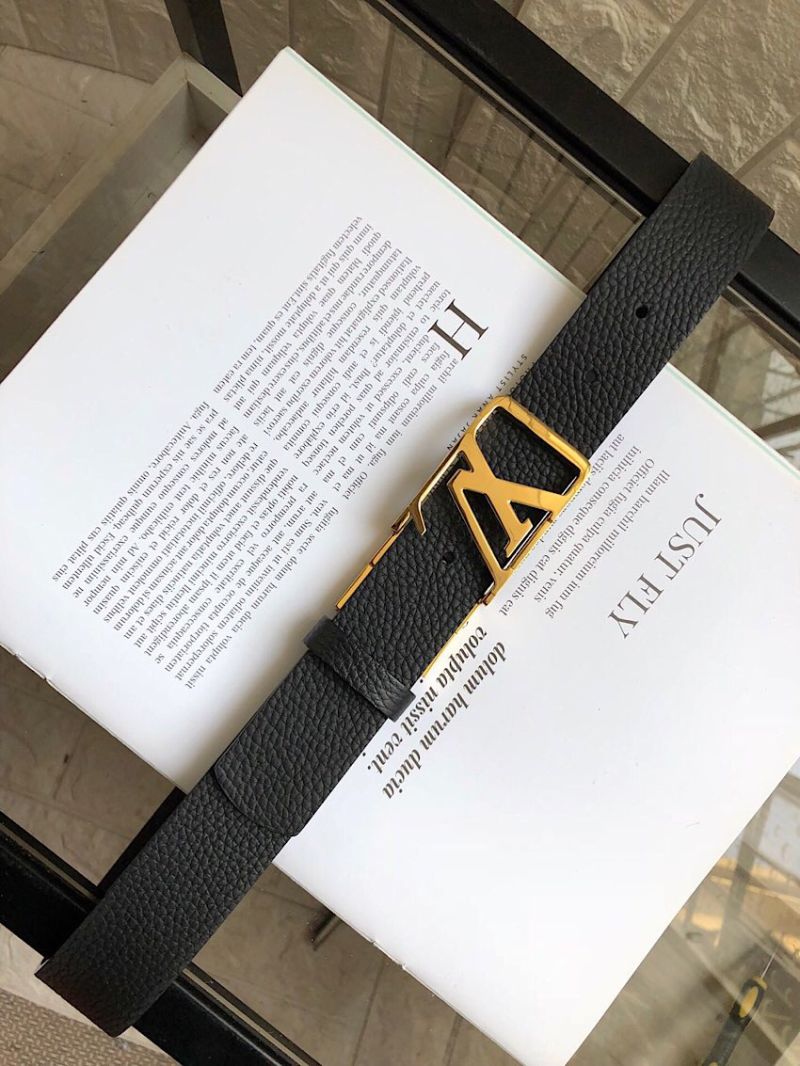 Louis Vuitton LV City Reversible Belt 35MM M0028T in Drummed Leather