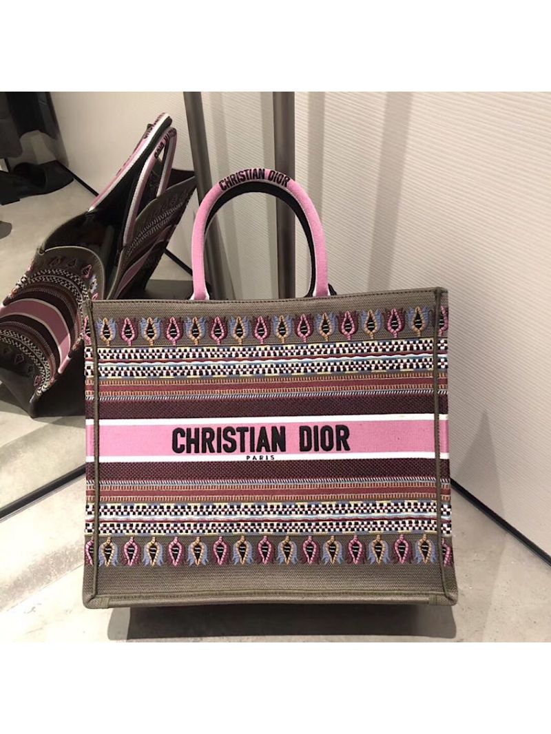Dior Book Tote bag in Multi-colour Embroidered Canvas Pink