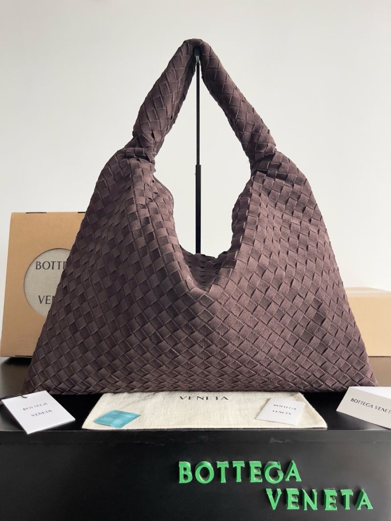 Bottega Veneta BV Large Hop with Smooth Suede Intrecciato Leather 763970 Fondant