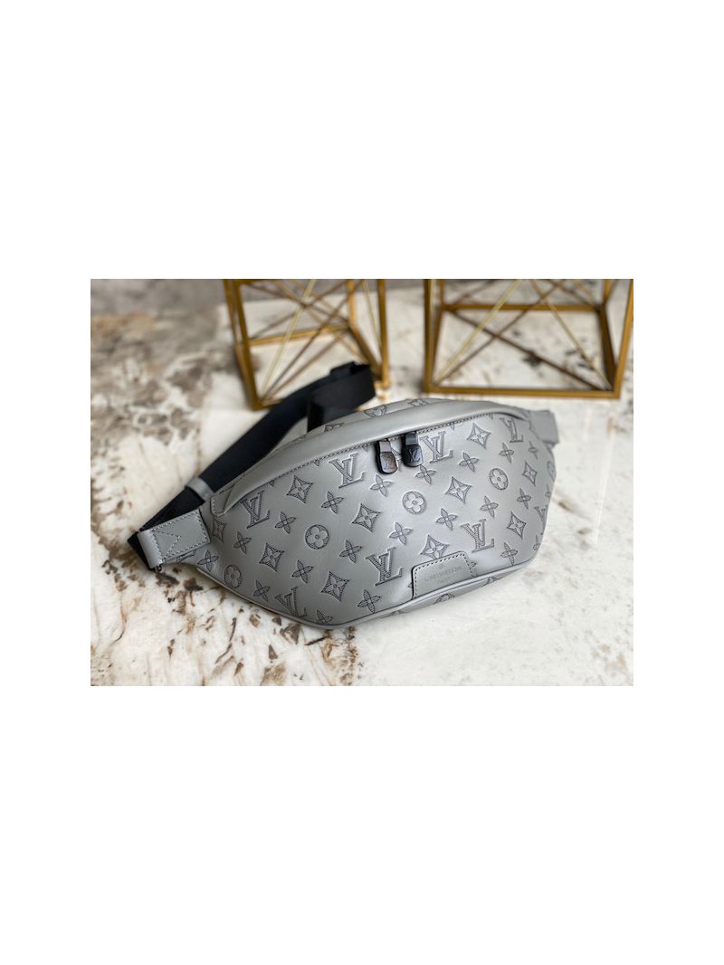 Louis Vuitton LV Discovery Bumbag in Monogram Shadow leather M46108 Anthracite gray
