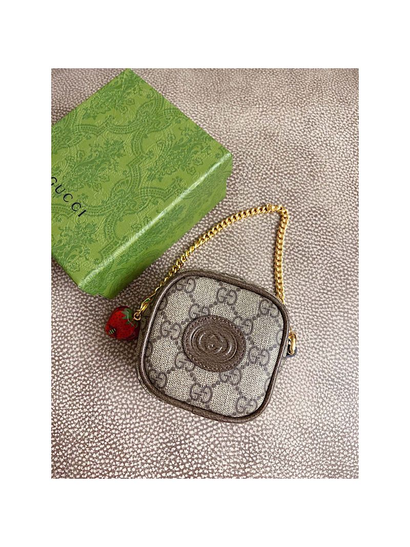 Gucci Coin purse with Double G strawberry 726252