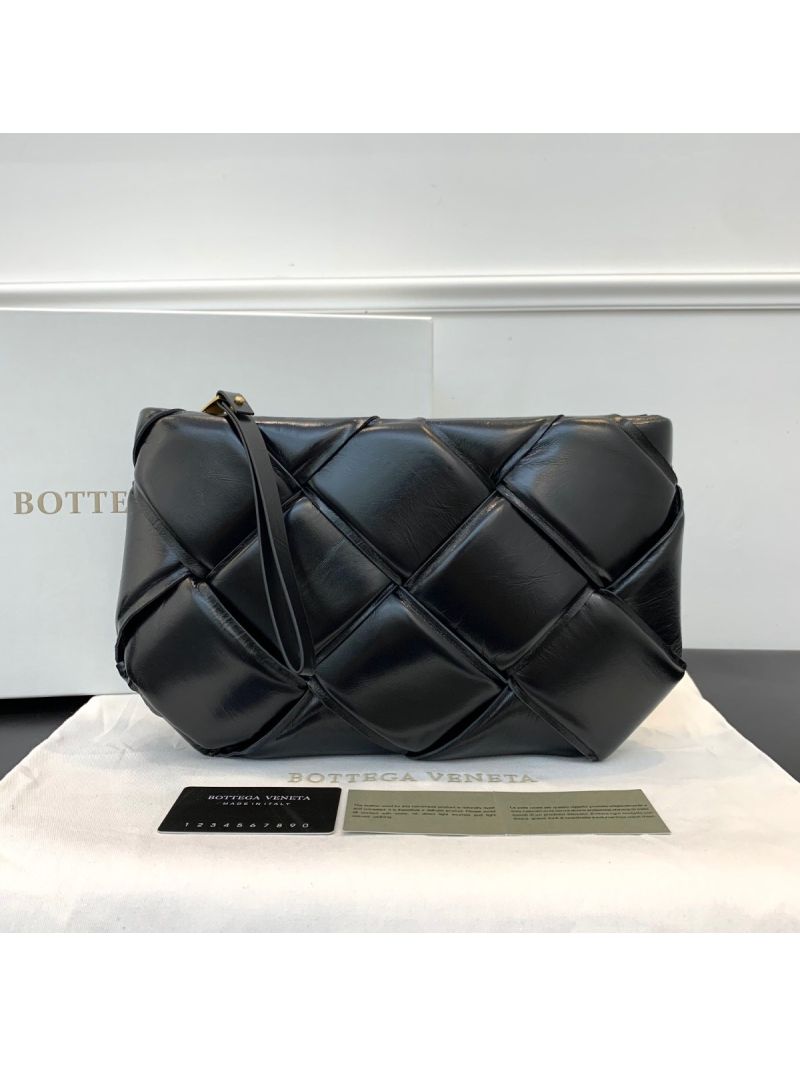 Bottega Veneta BV Pouch Padded Maxi Weave in Crackled Papery Calfskin 593019 Black 