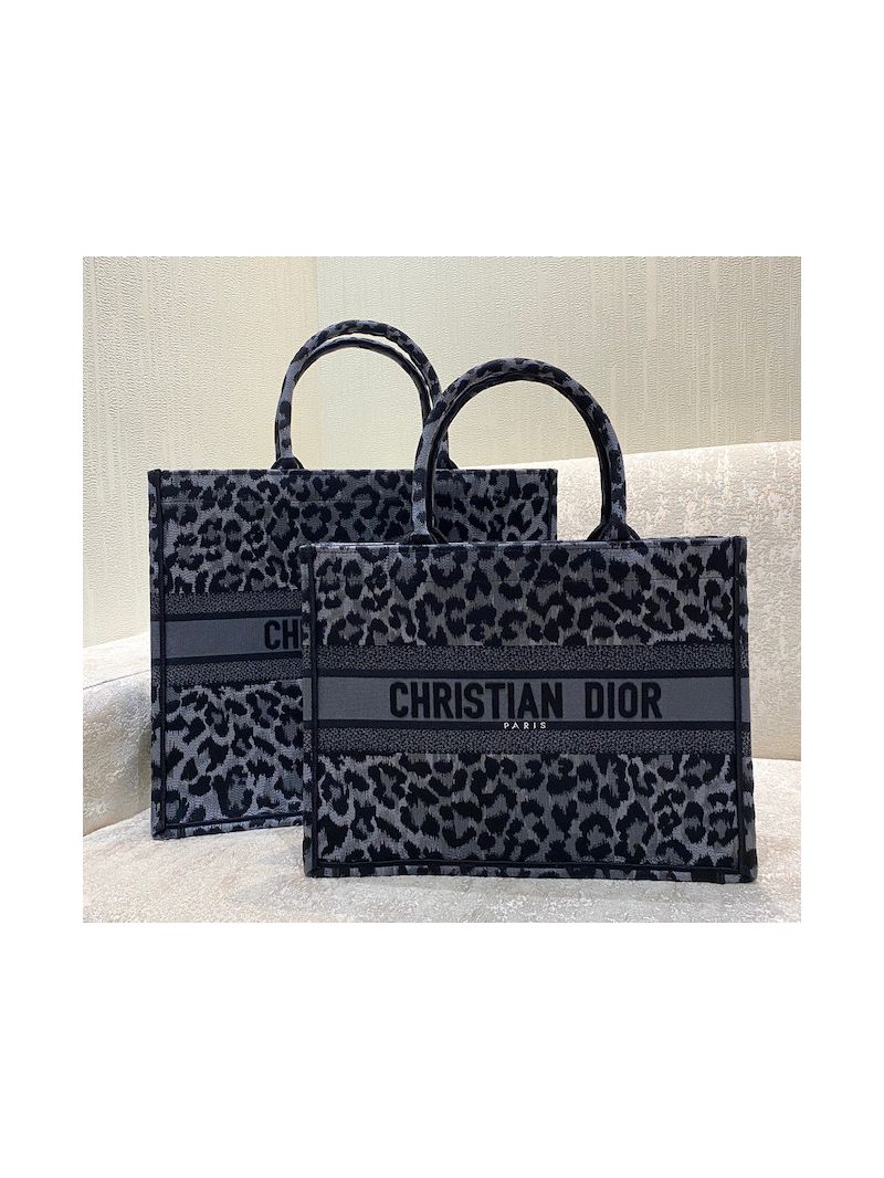 Dior Book Tote bag in Gray Mizza Embroidery