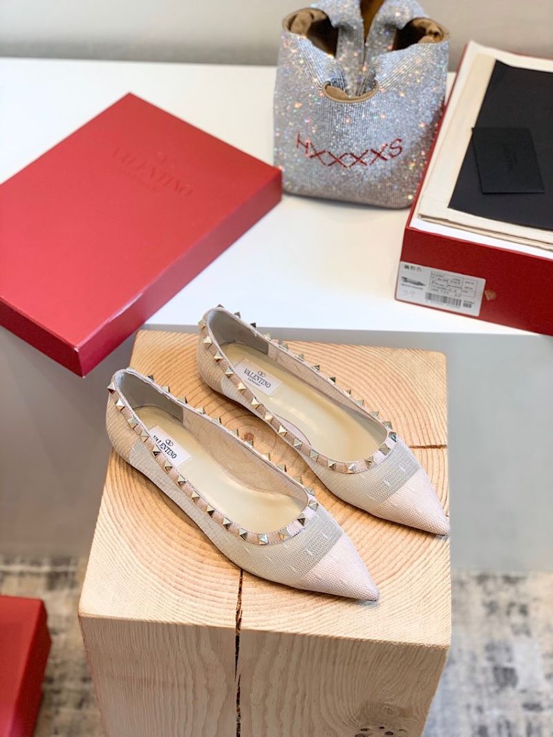 Valentino Rockstud Lace Ballet Flat Nude 