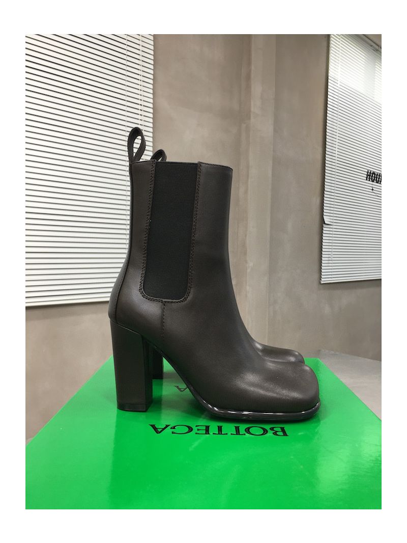 Bottega Veneta BV Storm Leather Chelsea boots 677271 Fondant