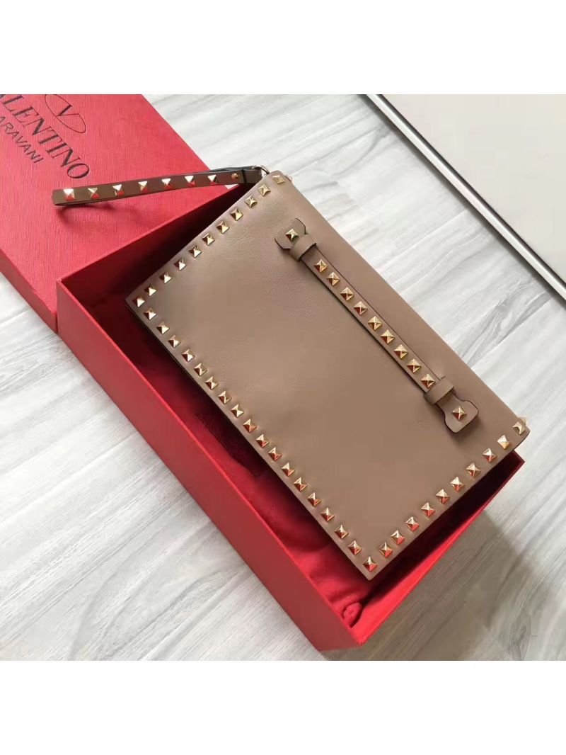 Valentino Garavani Rockstud Flap Wristlet Clutch Bag Beige