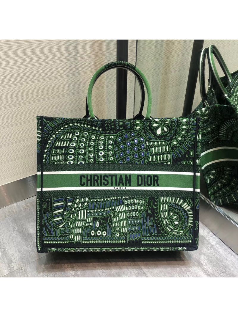 Dior Book Tote Green Animals Embroidered Canvas Bag M1286