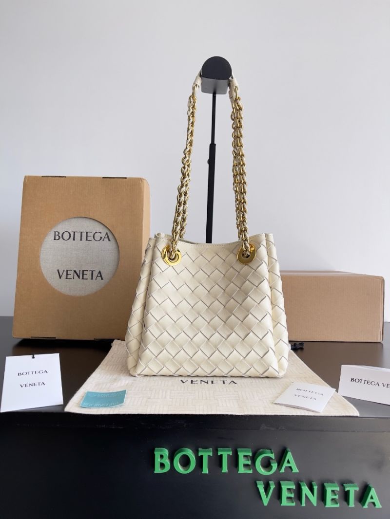 Bottega Veneta BV Small Parachute Chain Shoulder Bag 817175 Chalky