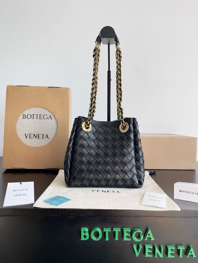 Bottega Veneta BV Small Parachute Chain Shoulder Bag 817175 black