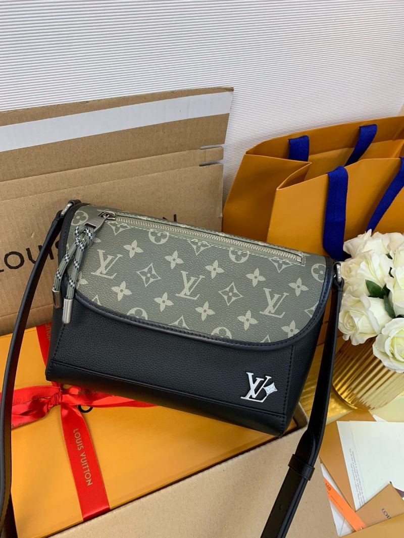 Louis Vuitton LV Pulse Messenger M12625 Khaki/Black