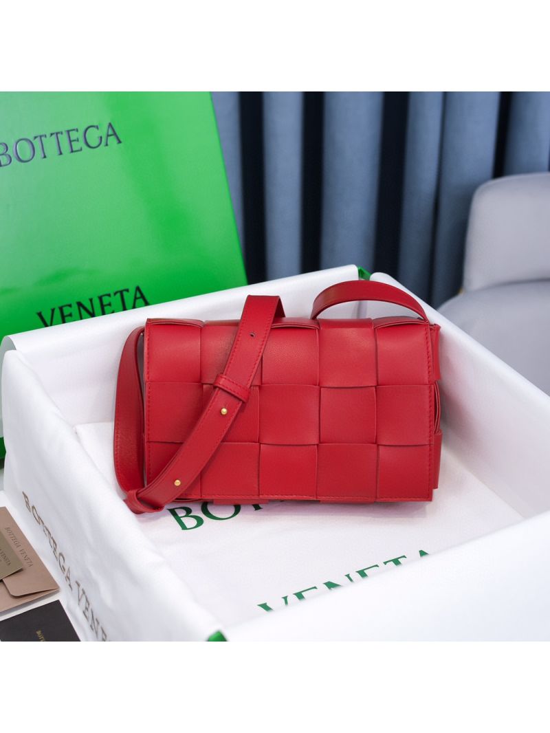 Bottega Veneta BV Cassette Bag in Maxi Intreccio Bag 578004 Red