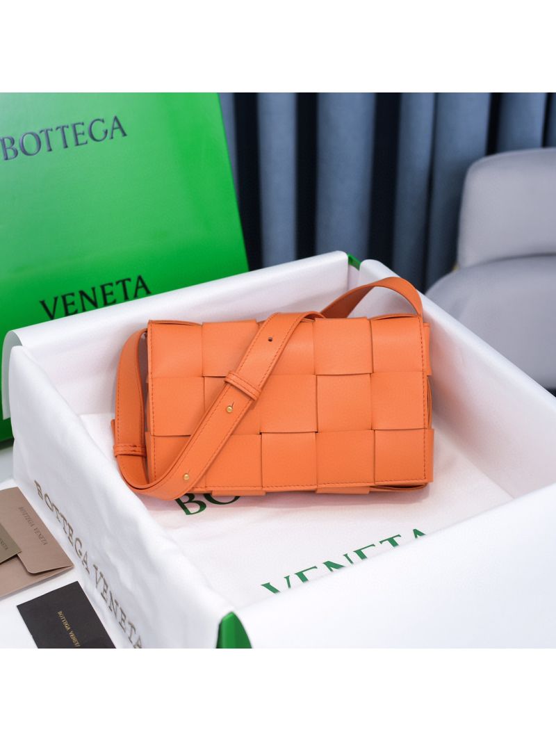 Bottega Veneta BV Cassette Bag in Maxi Intreccio Bag 578004 Orange