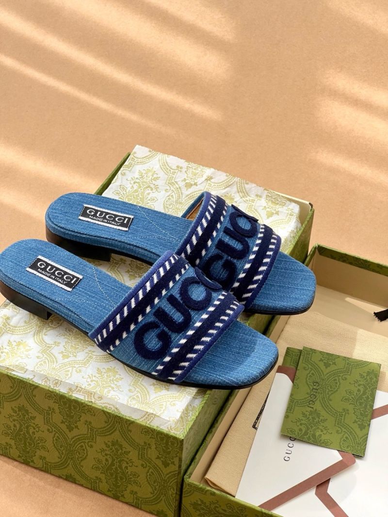 Gucci Slide Sandal With Gucci Script 771589 blue