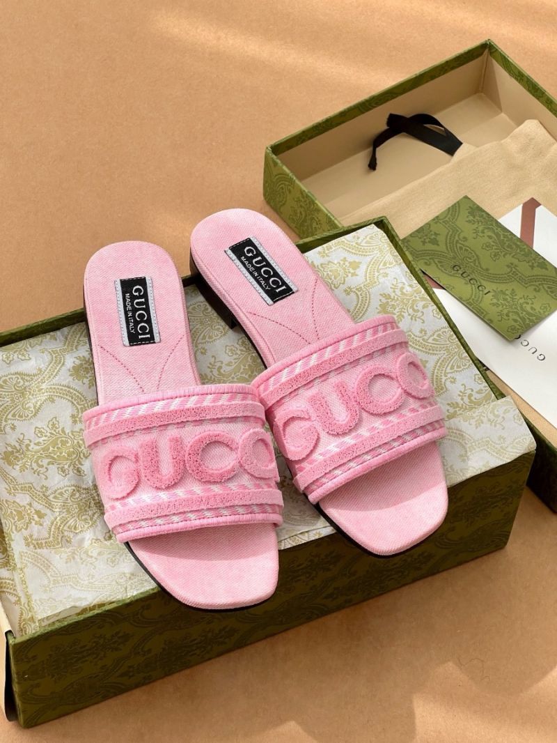 Gucci Slide Sandal With Gucci Script 771589 Pink