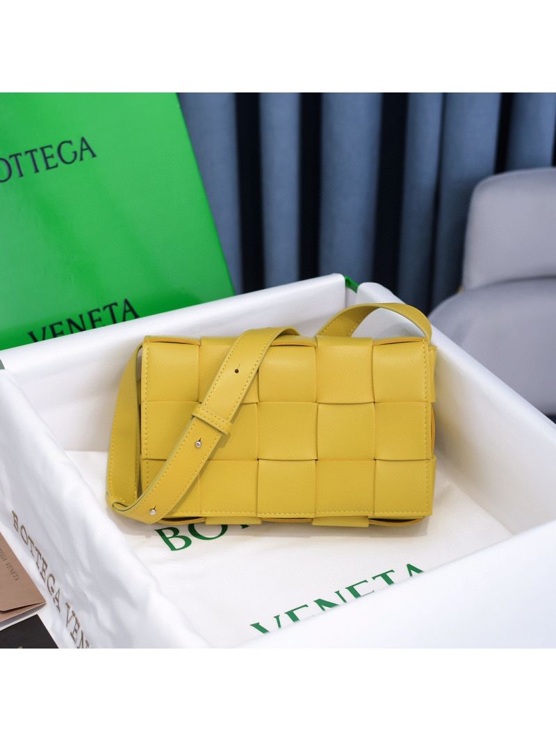 Bottega Veneta BV Cassette Bag in Maxi Intreccio Bag 578004 Yellow