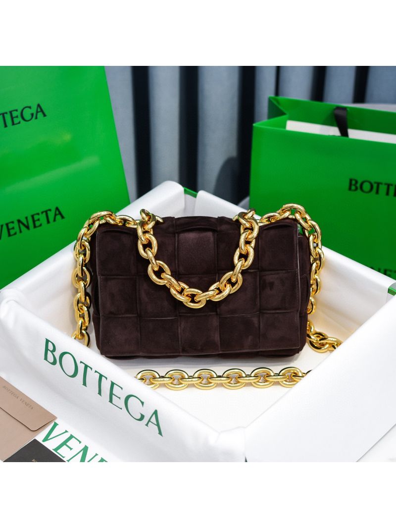  Bottega Veneta BV The Chain Cassette 631421 in Suede Cashmere Fondant