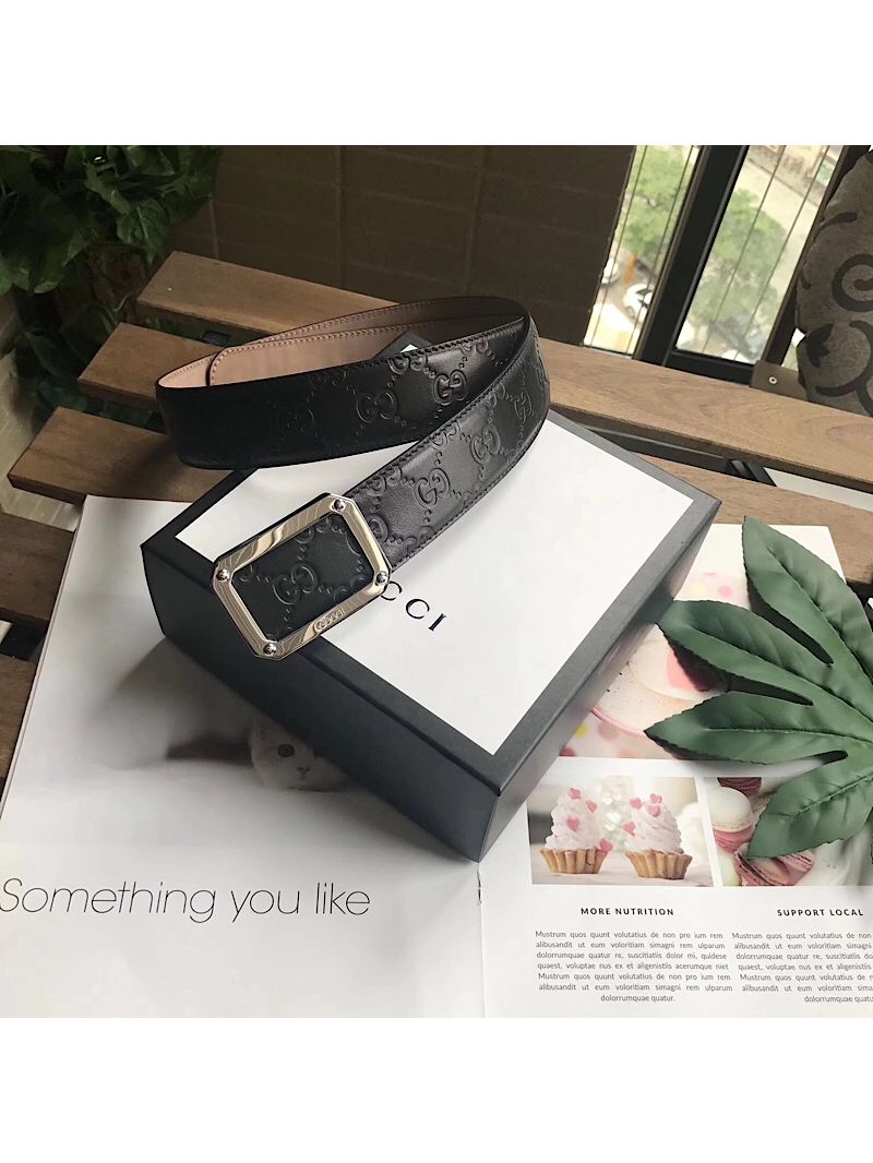 Gucci Signature leather belt 403941