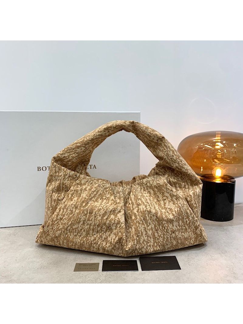 Bottega Veneta BV Large The Shoulder Pouch 607984 Woody