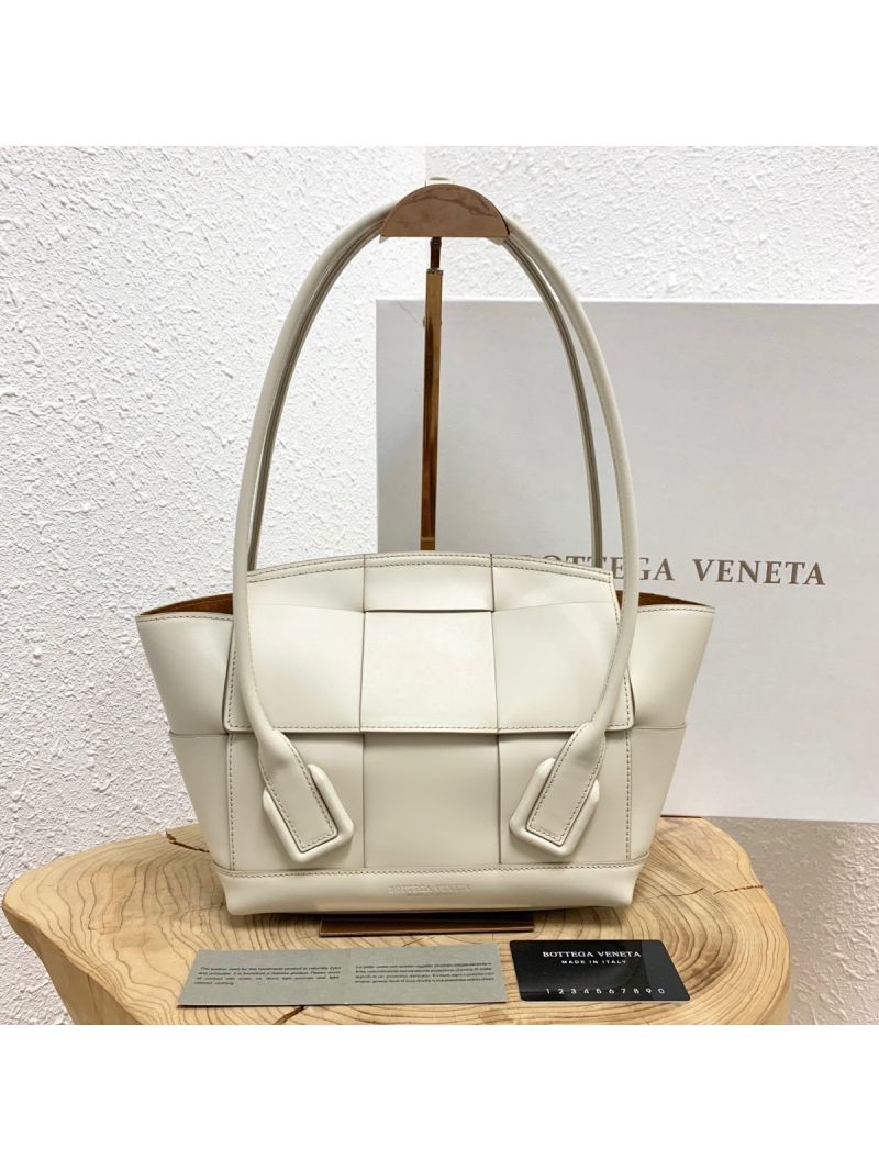 Bottega Veneta BV Arco 33 Bag In French Calf 575943 White
