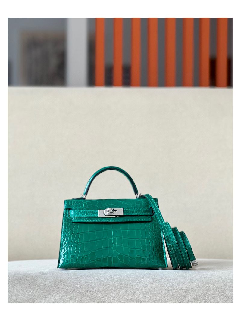 Hermès Mini Kelly Sellier II 20 in Shiny Alligator Leather Vert Emeraud