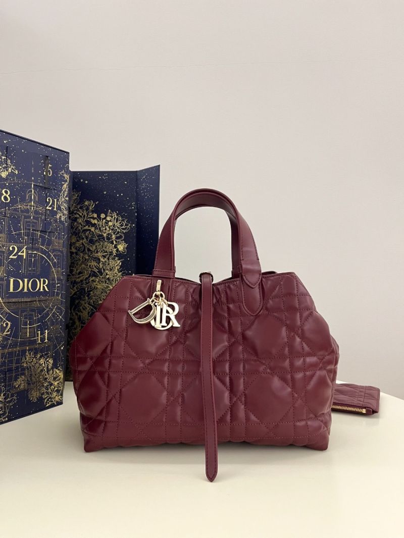 Dior Medium Toujours Bag in Macrocannage Calfskin M2821O Burgundy