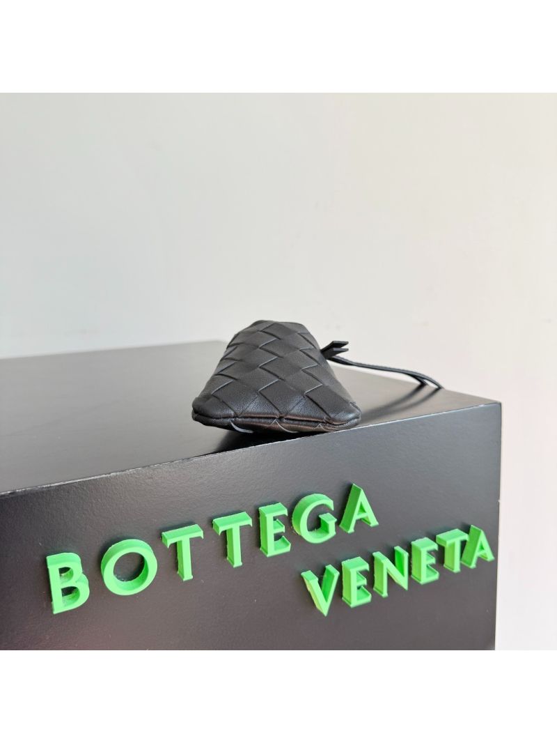 Bottega Veneta Micro Dustbag Drawstring Pouch in Intrecciato Calfskin Leather Black 843903