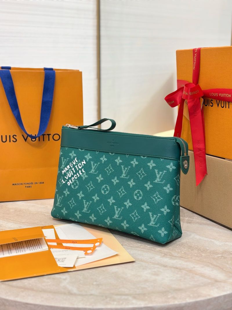 Louis vuitton LV Pochette Voyage Souple M26829 Green
