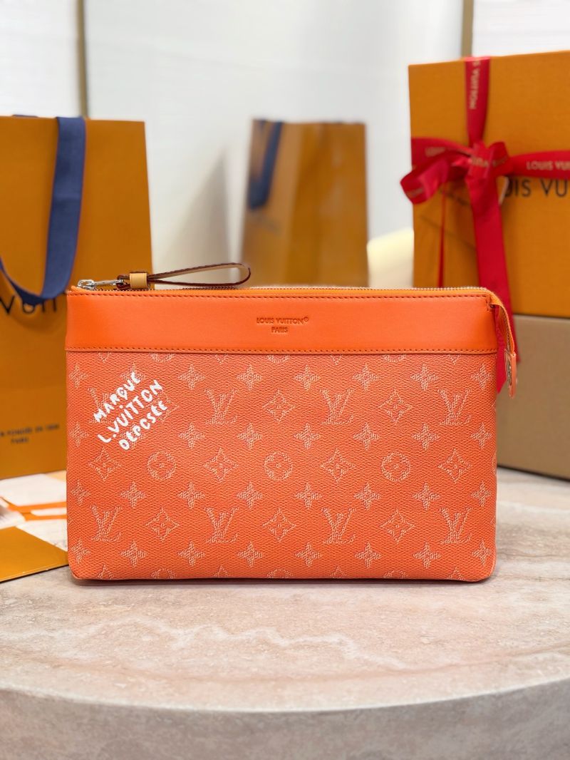 Louis vuitton LV Pochette Voyage Souple M26829 Orange