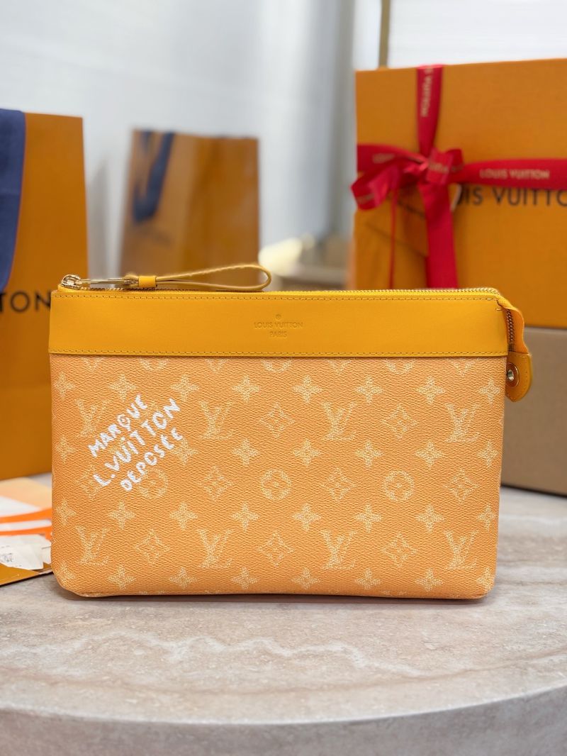 Louis vuitton LV Pochette Voyage Souple M26829 Yellow
