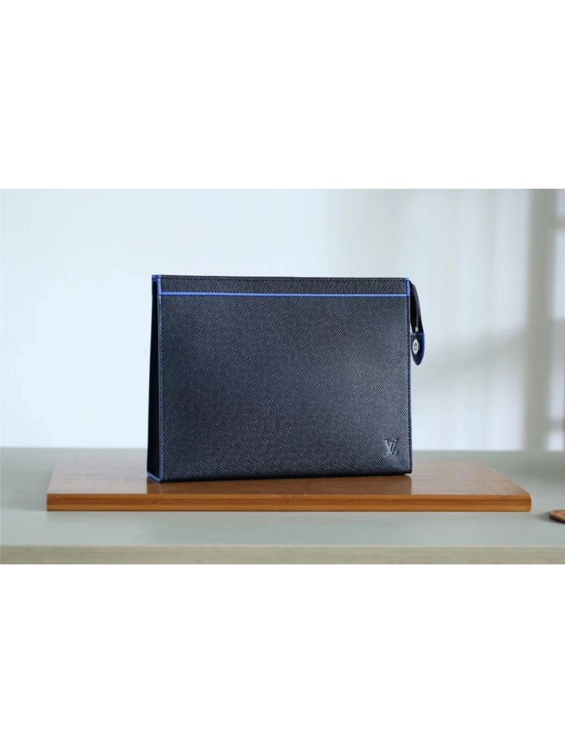 Louis Vuitton LV Pochette Voyage M30573