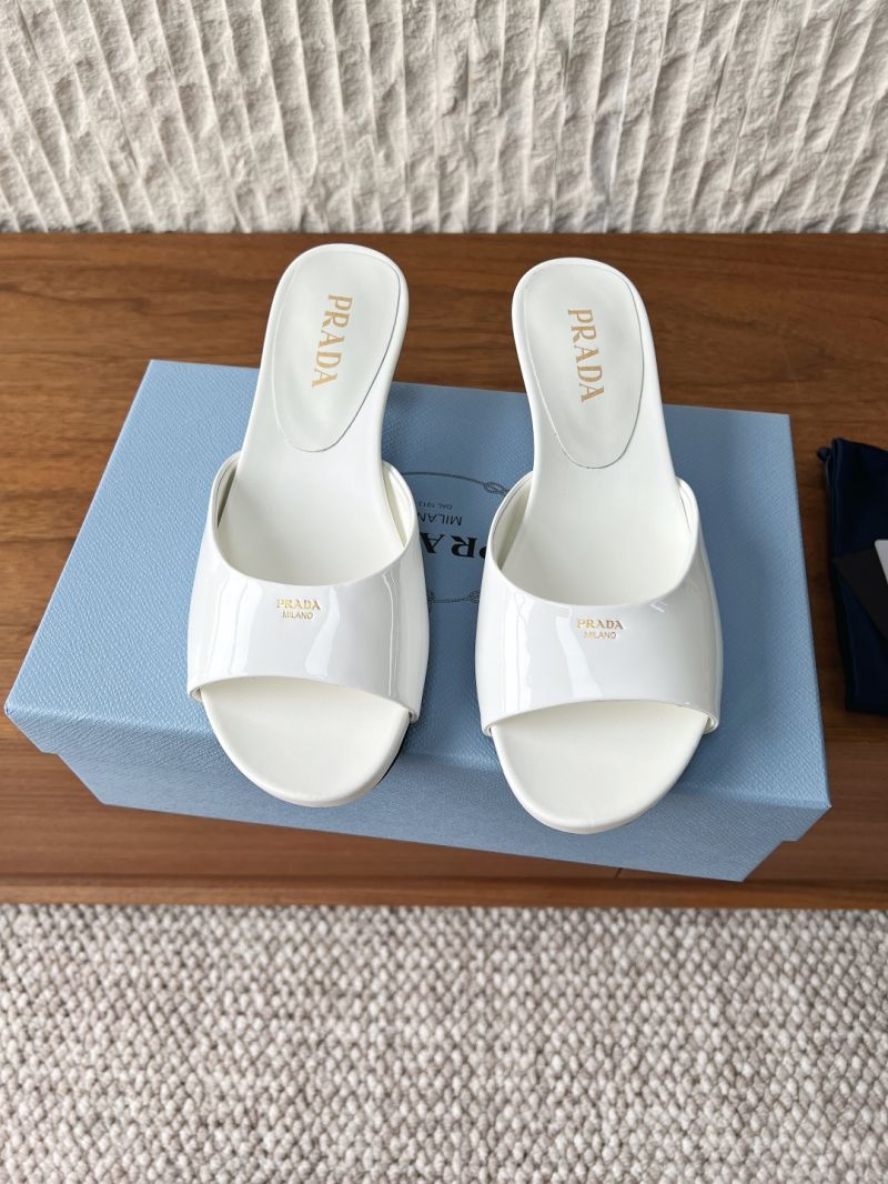 PRADA PATENT LEATHER KITTEN HEEL SANDALS 45MM 1XX799 WHITE