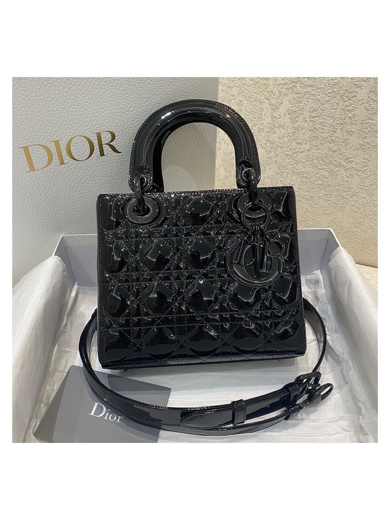 Dior Medium Lady Dior Black Ultraglossy Patent Cannage Calfskin M0565