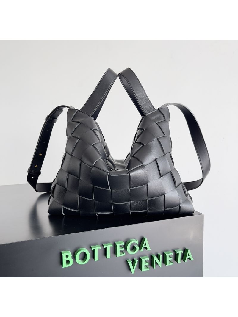 Bottega Veneta BV Cassette Bowling Intrecciato black Leather Bag 730327