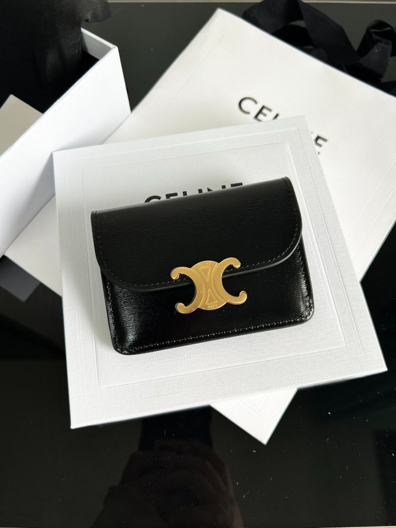 CELINE CARD HOLDER WITH FLAP TRIOMPHE IN SHINY CALFSKIN BLACK