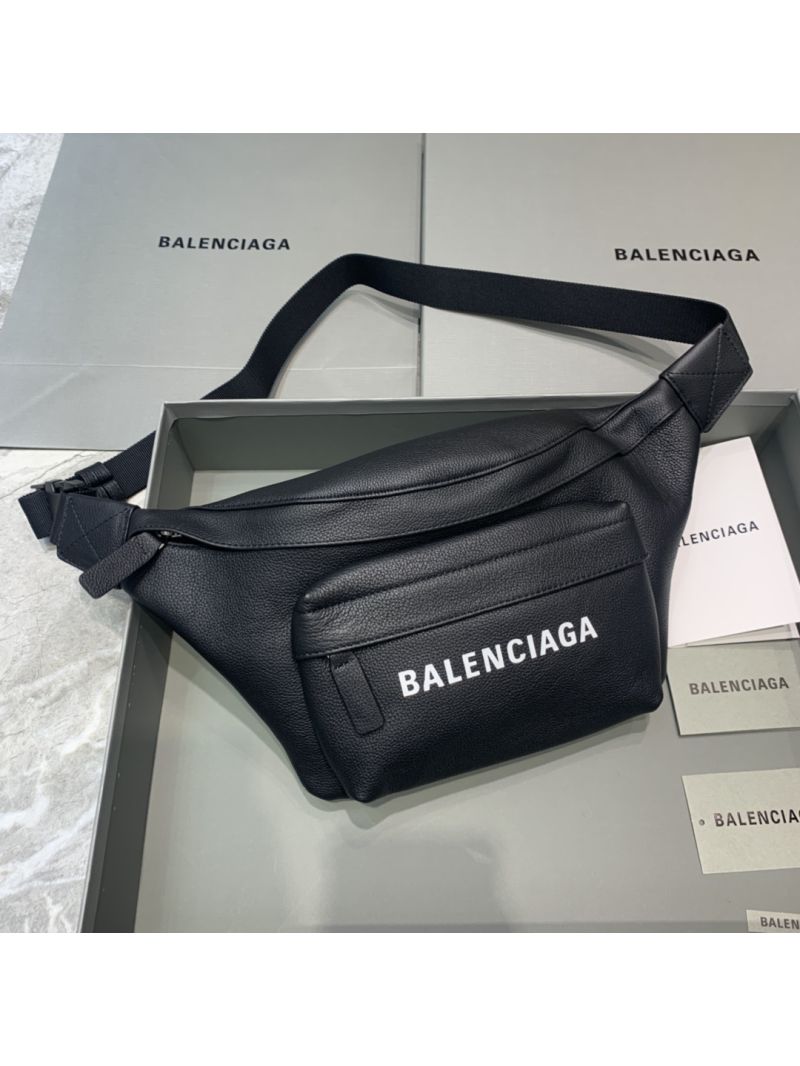 Balenciaga Men's Everyday Beltpack in Black 552375