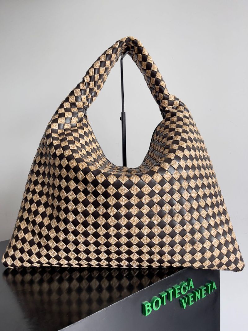 Bottega Veneta BV Large Hop Shoulder Bag Fondant/natural 792695