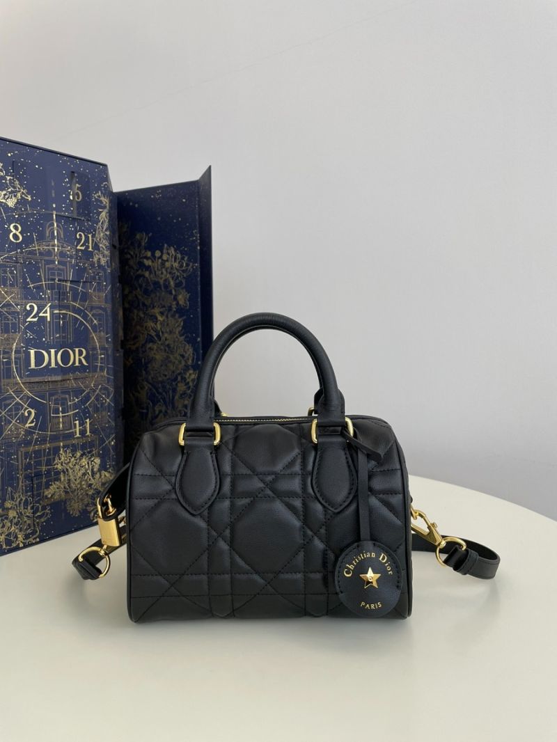  Dior Groove 20 Elegant Quilted Handbag M1364UBOL_M900 black