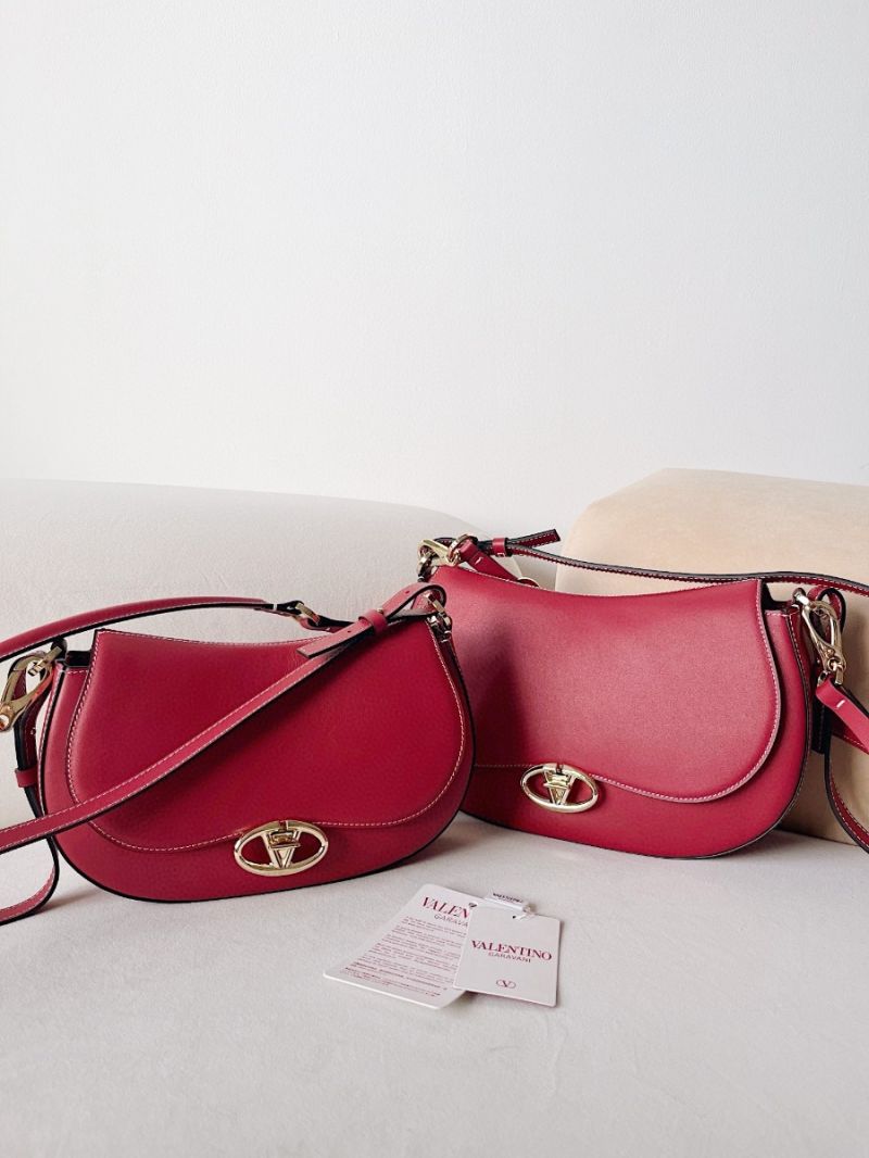 Valentino Garavani Ohval Leather Shoulder Bag in Red