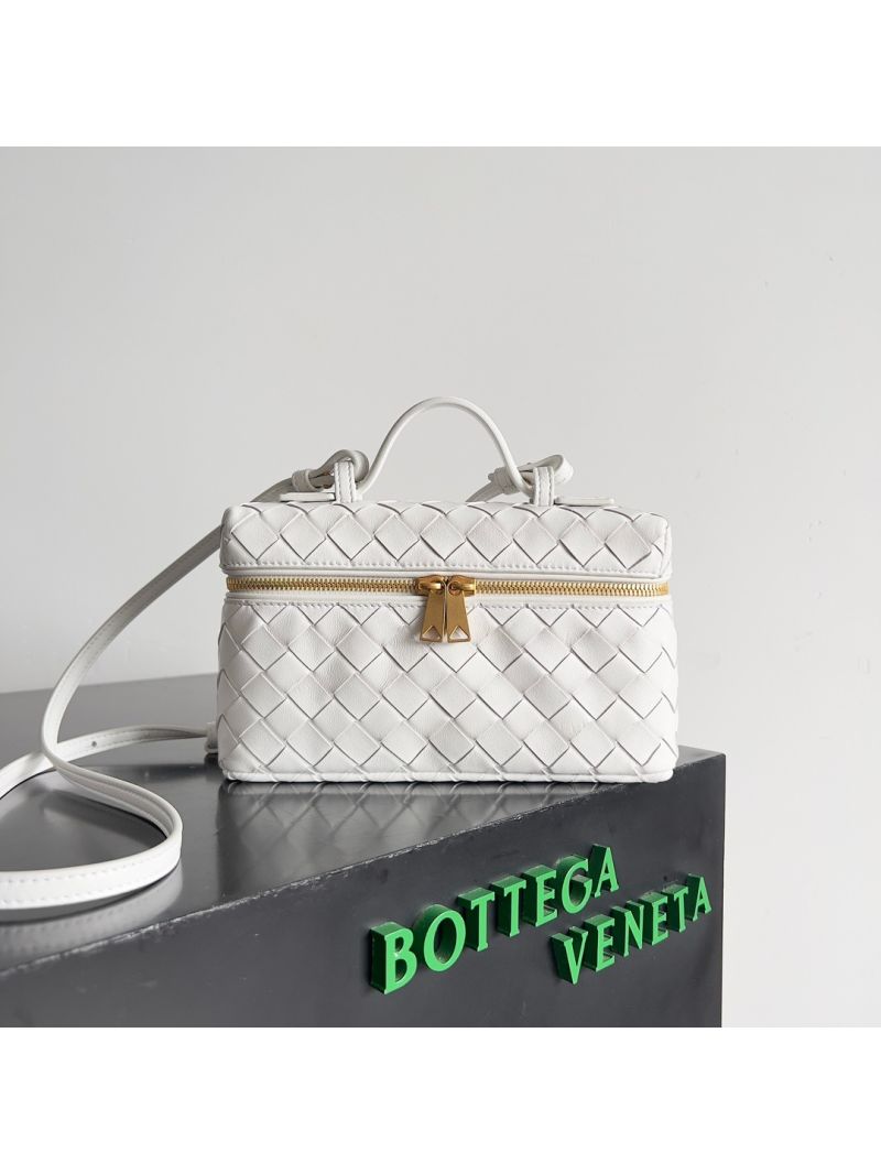 Bottega Veneta BV Bang Bang Intrecciato Leather Vanity Case 789109 pure white