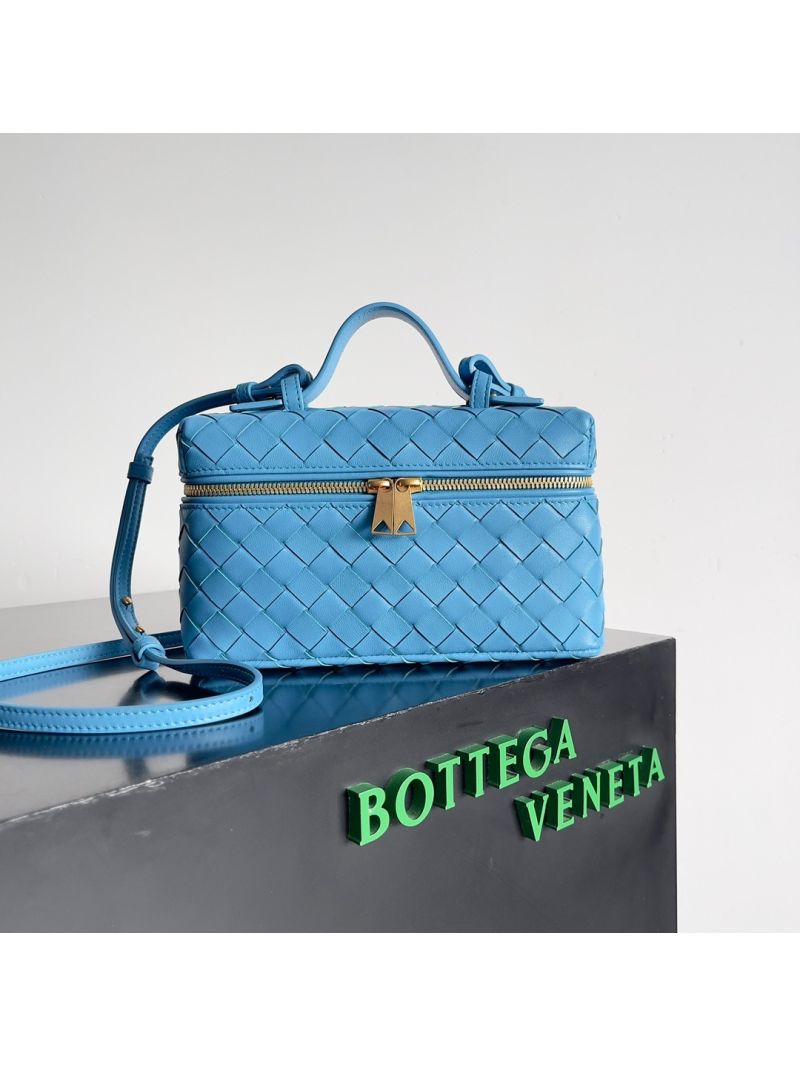 Bottega Veneta BV Bang Bang Intrecciato Leather Vanity Case 789109 aqua