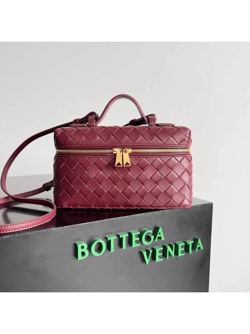 Bottega Veneta BV Bang Bang Intrecciato Leather Vanity Case 789109 wine