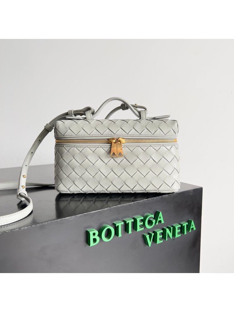 Bottega Veneta BV Bang Bang Intrecciato Leather Vanity Case 789109 agate grey