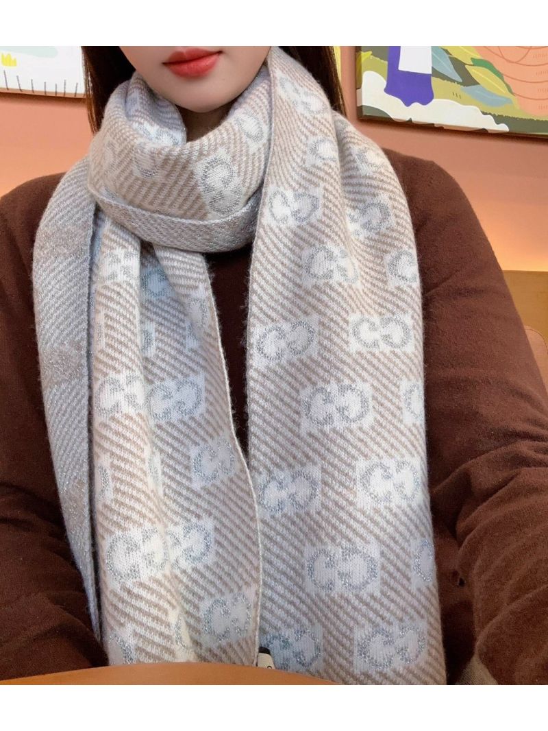 Gucci Classic Dual-Tone Wool Scarf