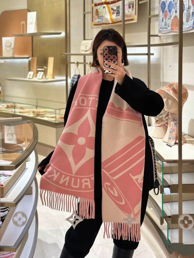 Louis Vuitton 3D Monogram Wool-Cashmere Scarf 220 x 34cm – Soft Pink Elegance