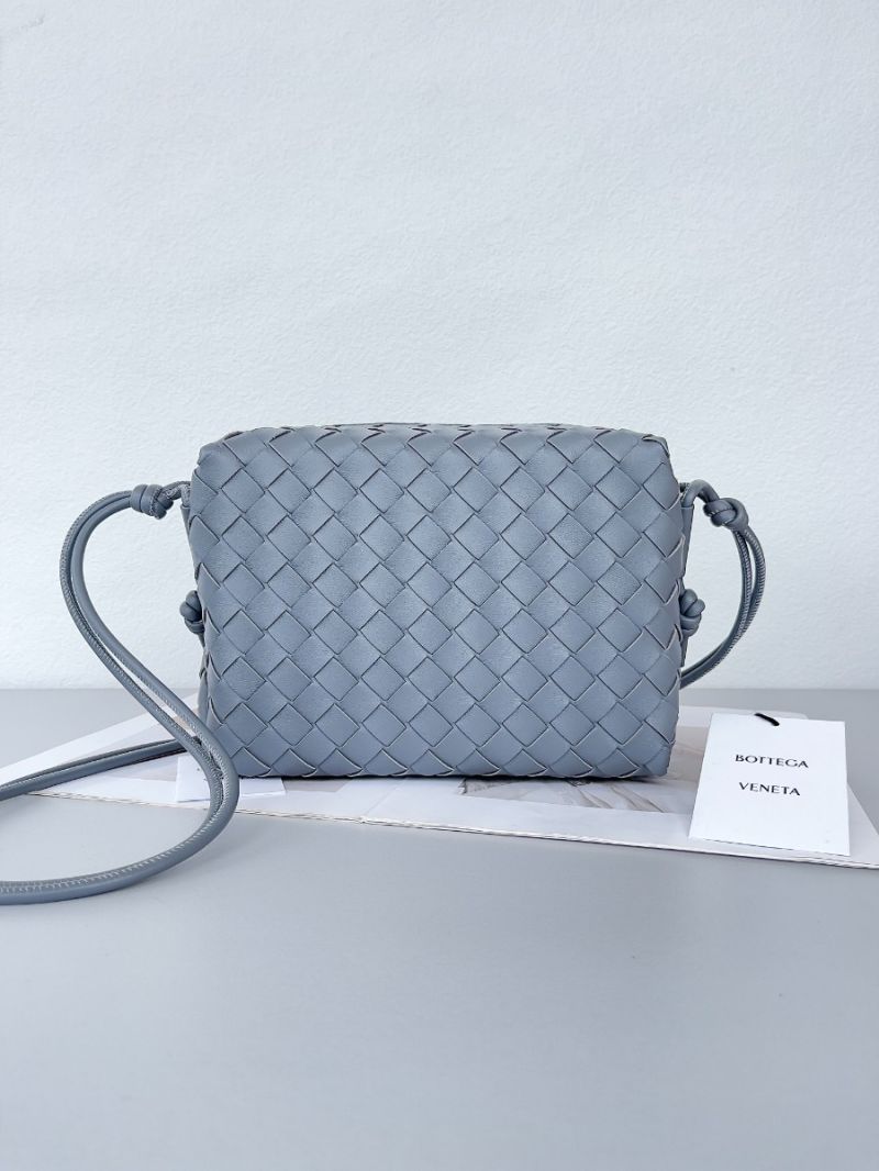 Bottega Veneta BV Small Loop Camera Bag 680255 grey